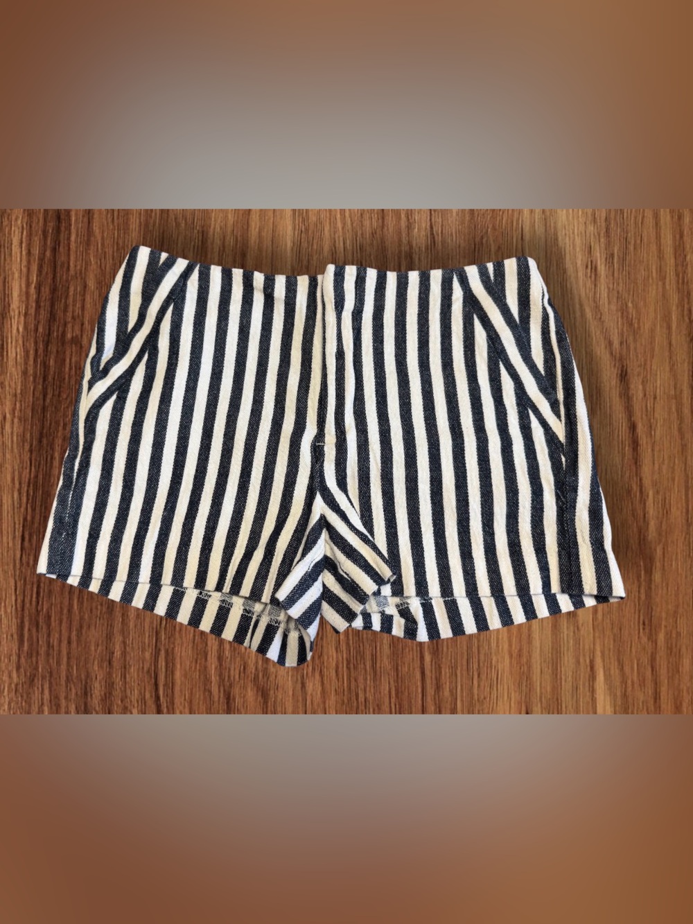 EUC Banana Republic Striped Shorts SZ 8P